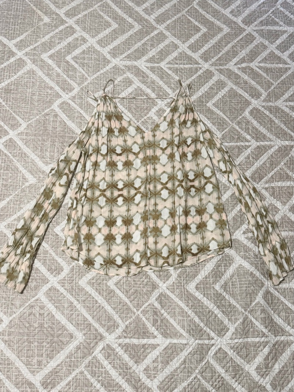 Jessica Simpson Olive & Cream Floral Lattice Cold-Shoulder Top